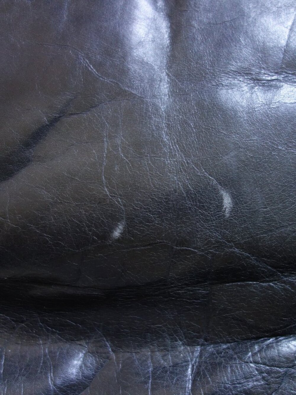 M0851 Leather Backpack - Picture 6 of 9